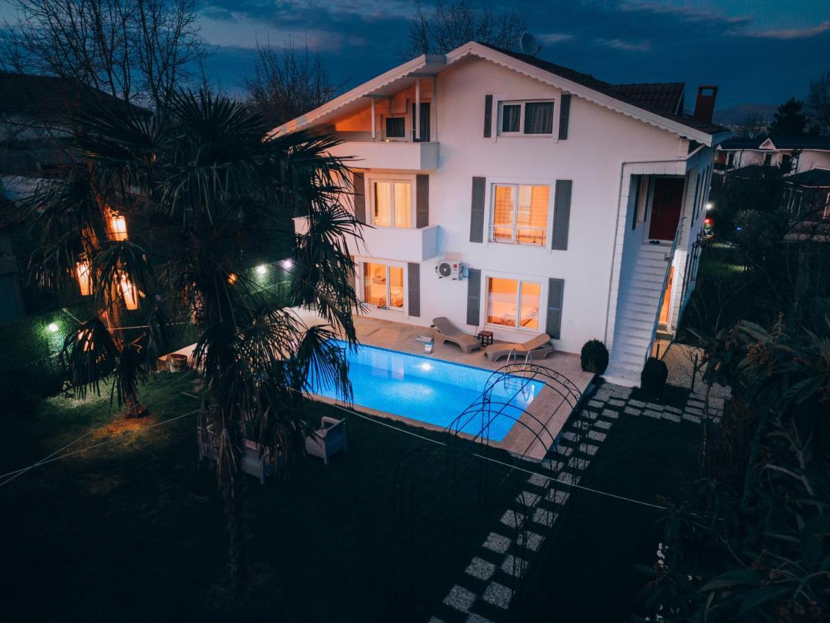 Villa Atlas Muhafazakar Havuzlu, Mustakil Genis Bahceli Sapanca Exteriér fotografie